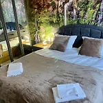 Luxury Studenets شقة