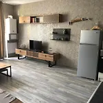 Luxury Studenets شقة بامبوروفو