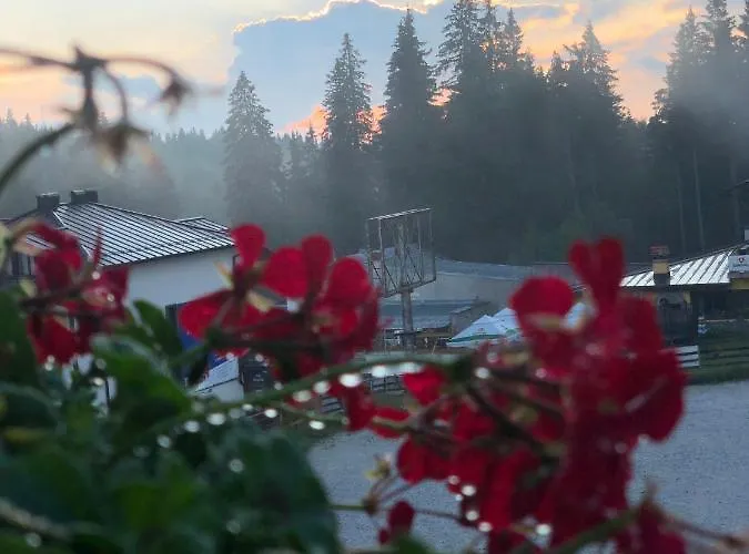 Luxury Studenets 3* Pamporovo